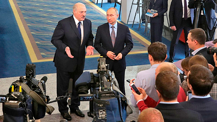 Последний выбор Лукашенко: Либо рядом с Путиным, либо судьба Каддафи