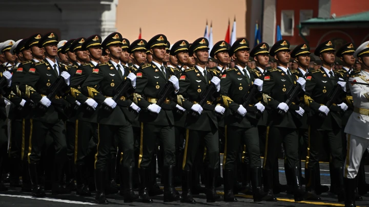 Радиус поражения - вся планета: На военном Параде Китай показал новую ядерную ракету