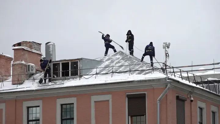 В Новосибирске обрушилась крыша новостройки на Софийской