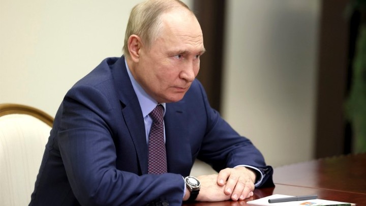 Америке не стоит загонять русских и Путина в угол - TAC