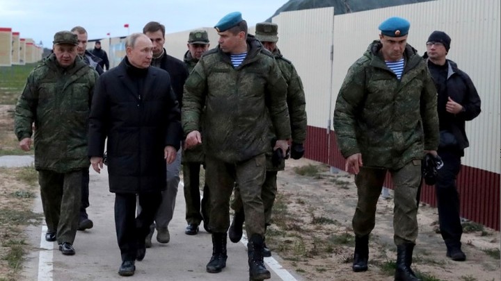 Путин выслушал генералов: Президент приехал в штаб СВО
