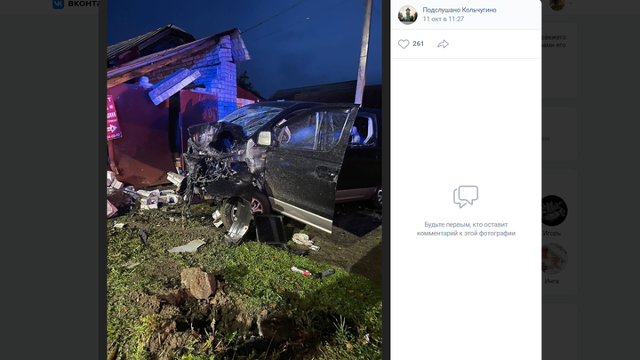 Житель Кольчугино на автомобиле влетел в кирпичную стену гаража и погиб