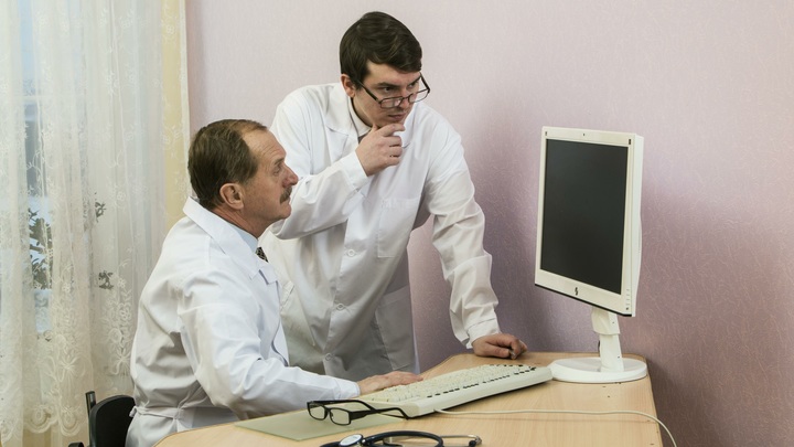 Пытаются сразу найти причину, а не пичкают болеутоляющими: В чём медицина Норвегии проигрывает России