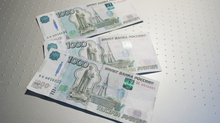 В России людям приходится увеличивать свои расходы с каждым новым месяцем