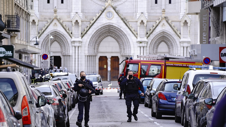 Скажите моим детям, что я их люблю: Третья жертва террориста в Ницце успела выйти к людям