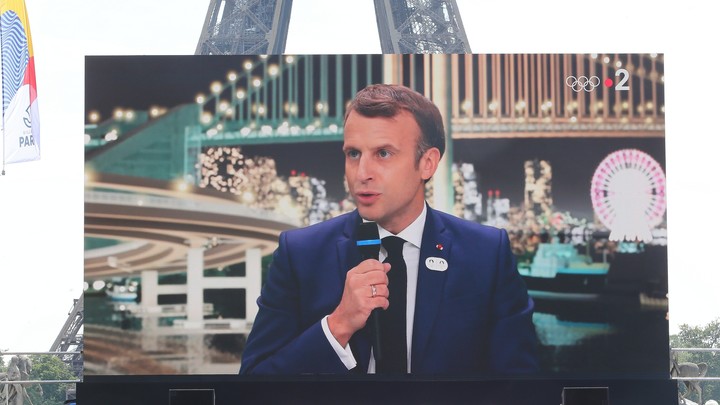 Все равны, но...: Демократичный президент обиделся на карикатуру и выставил счёт