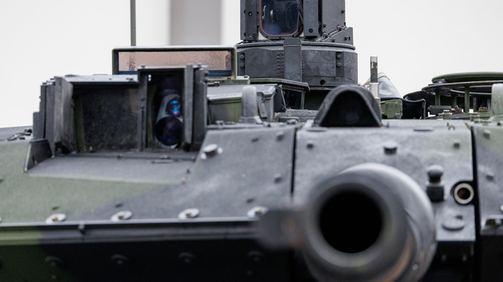 В танковых поставках Украине нашли скрытый нацистский символ. Немцы опять в неловком положении
