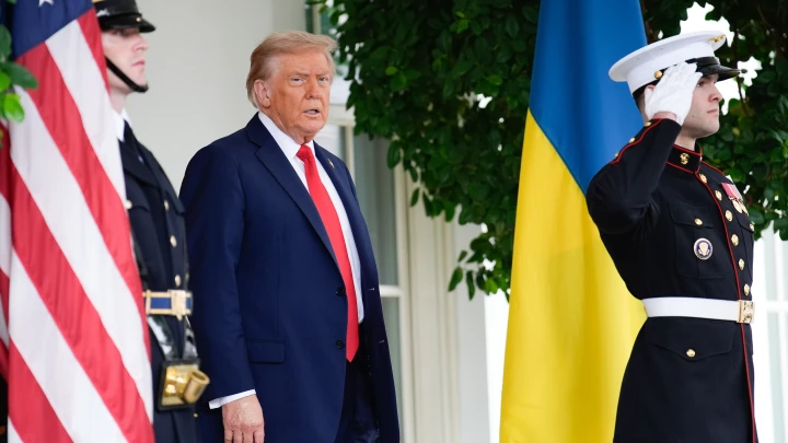 Трамп жёстко осадил Макрона и Мерца, а потом позвонил Путину. Гастроли европейцев пошли не по плану