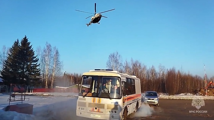 После обрушения на шахте в Амурской области под завалами могут находиться 15 человек