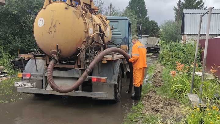 Свыше 50 тысяч кубометров воды откачано с нижегородских улиц