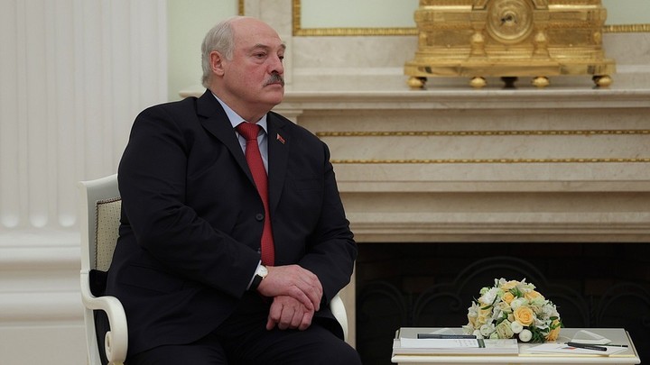 Лукашенко: Белоруссии не нужна санитарная зона на границе с Украиной