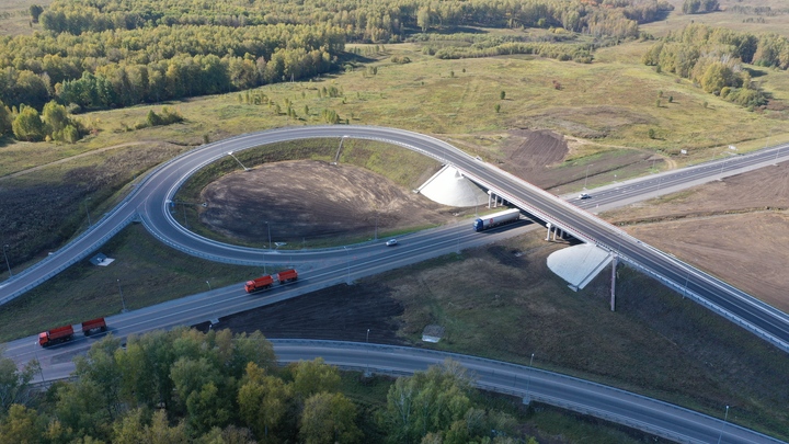 На границе Кузбасса и Новосибирской области завершено строительство дорожной развязки