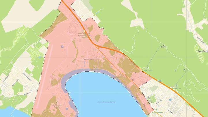 Западная часть Геленджика осталась без воды из-за коммунальной аварии