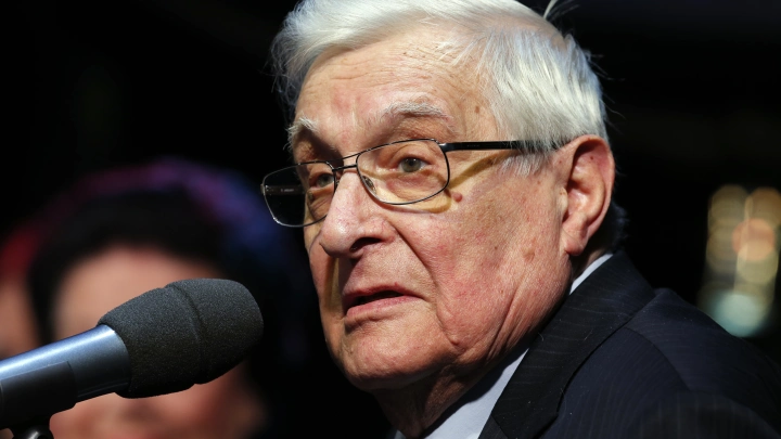 Олег Басилашвили рассказал о секретах семейного счастья: Благодарен по гроб жизни