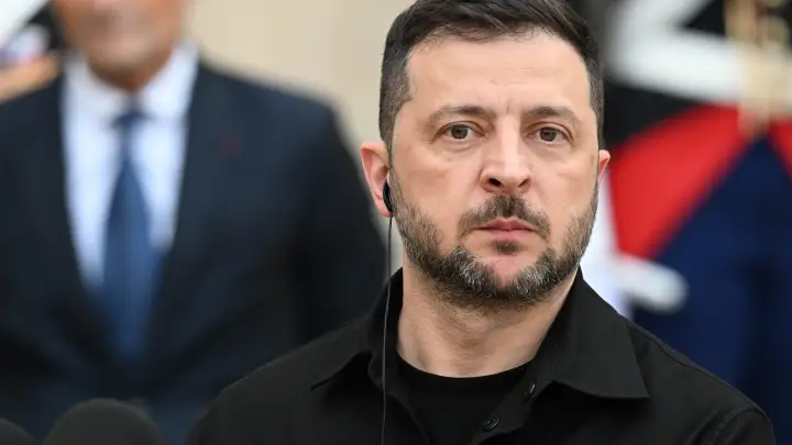 Давай выйдем один на один: Дворовые требования Киева - блеф. Зеленского поймали за руку