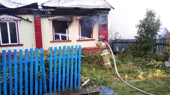 В Самарской области спасают малышку, серьёзно пострадавшую в пожаре в Екатериновке