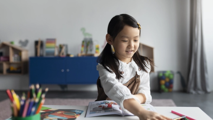 Будущие первоклассники из семей мигрантов активно готовятся к школе в Новосибирске