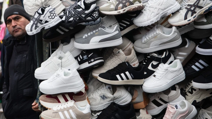 В Дагестане толпа взяла штурмом магазин. Товар пришлось отдавать бесплатно