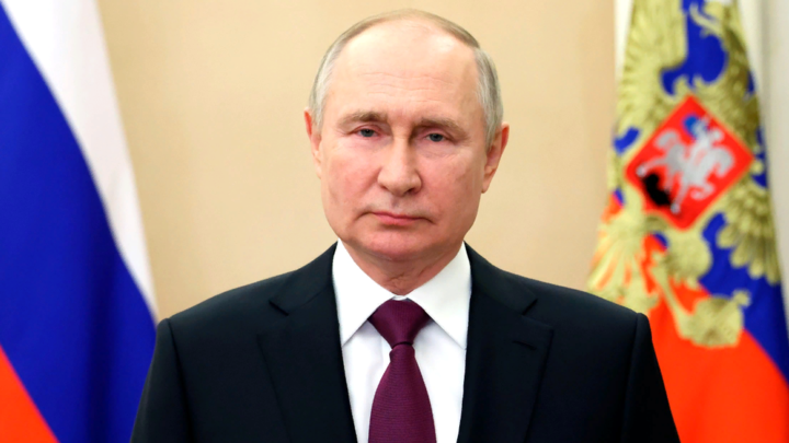 Какой гудок?: Владимир Путин дал старт отправке линии Арктик СПГ-2