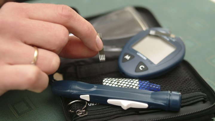 Врачи назвали 7 симптомов, когда откладывать посещение эндокринолога больше нельзя