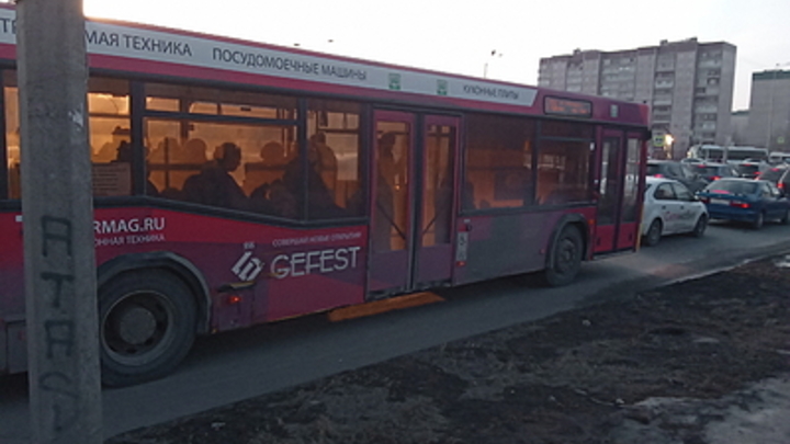 В Новосибирске временно изменились схемы движения автобуса № 79 и маршрутки № 8