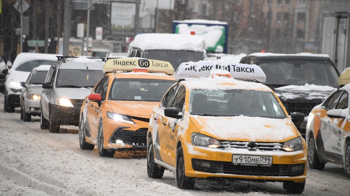Почему таксисты в Екатеринбурге просят пассажиров отменить заказ: раскрыты подлые хитрости
