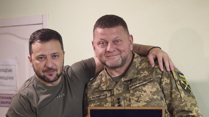 Asia Times: Зеленский намерен арестовать главкома ВСУ Залужного