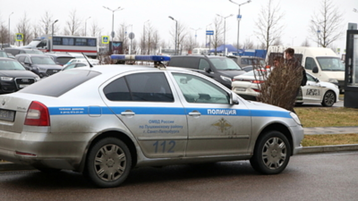 В Петербурге бывший полицейский сделал дочерей заложницами для спасения автомобиля от ДПС