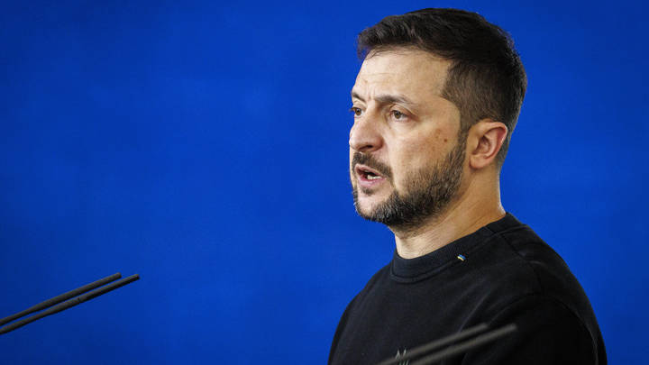 Запад слишком медлителен: Зеленский потребовал лицензий на ракеты