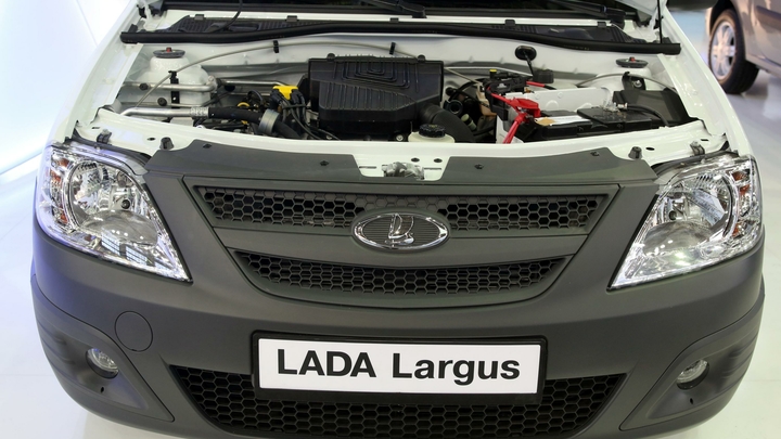 Lada Largus вошёл в топ-10 самых продаваемых автомобилей в России
