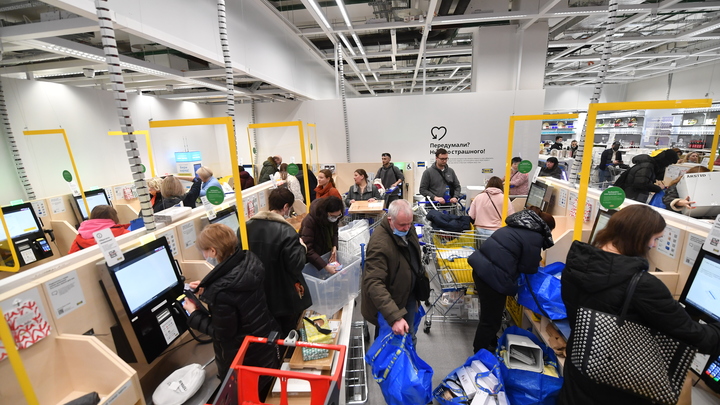 Тратить больше или меньше? Аналитики отследили финансовую стратегию жителей России