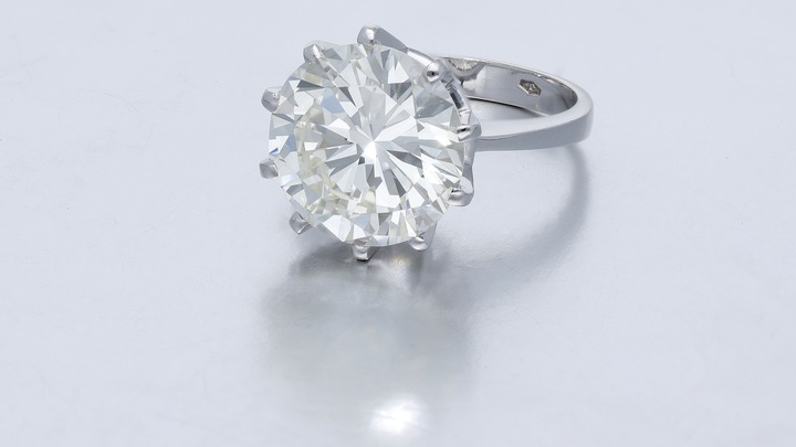 Запад решил бить по русским алмазам. Дипломат предупредил: зацепит многих