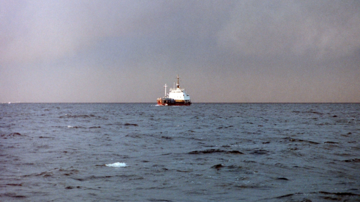 Режим ЧС на Сахалине. Севший на мель балкер Ang Yang 2 представляет угрозу: Что известно к этому часу?