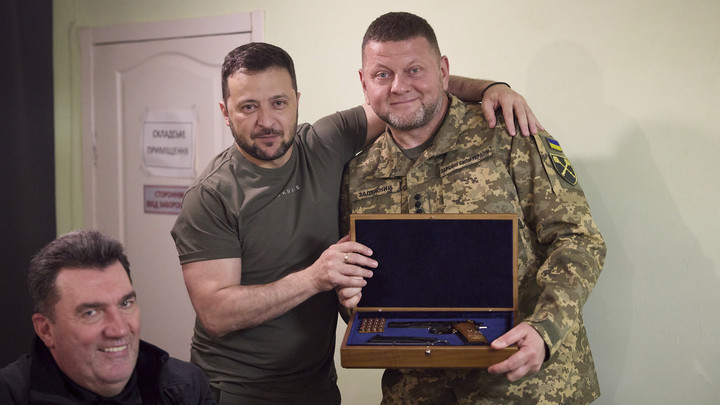 Реальна ли отставка Залужного: убрали или отстраняют, разбираются эксперты