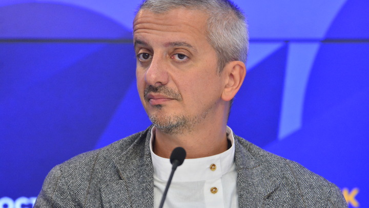 Просто издевался!: Актёр Александр Лазарев рассказал о бессовестной задаче Богомолова