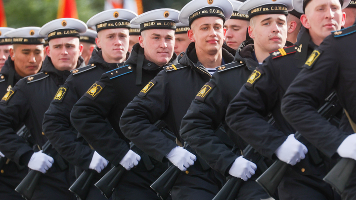 Парад на День ВМФ в Санкт-Петербурге 2024: во сколько начнется и откуда лучше смотреть