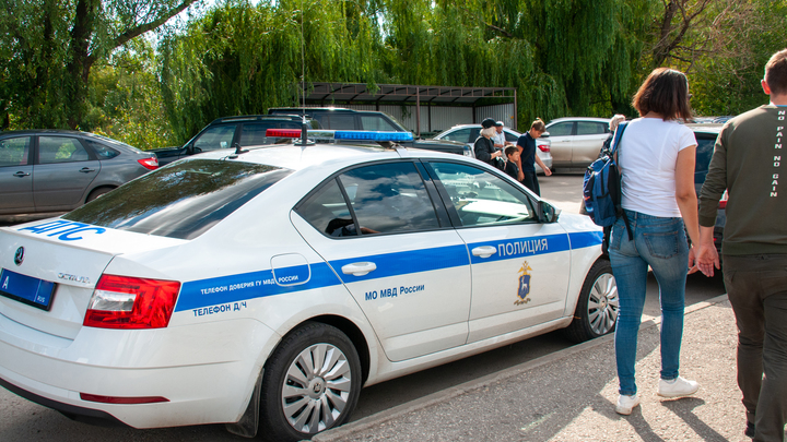 Дворник-мигрант приставал к 10-летней девочке. Фигурант не успел сбежать от полиции