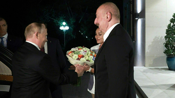 Россия и Азербайджан работают над созданием в Баку совместного университета - Путин