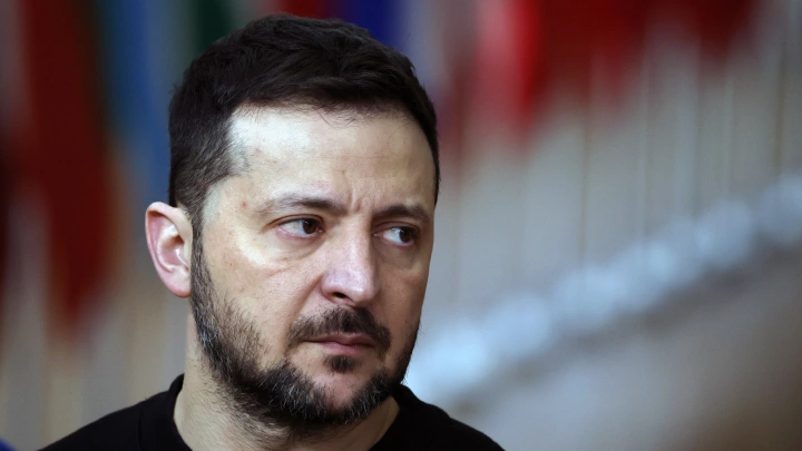 О чем молчит Зеленский: Турецкие СМИ раскрыли, в какую страну сбежит экс-президент Украины