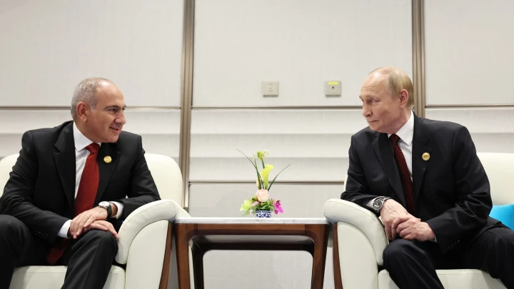 Путин принял Пашиняна в Кремле после международного атомного форума