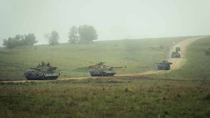 Пустить танки на металлолом выгоднее, чем отдать ВСУ: Стариков - о циничной логике Британии