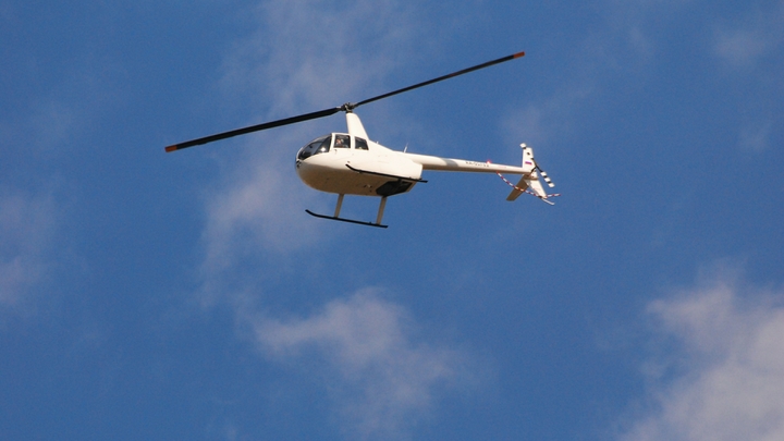 Пропавший в Архангельской области вертолёт с депутатом мог разбиться. Очевидцы сообщили о взрывах