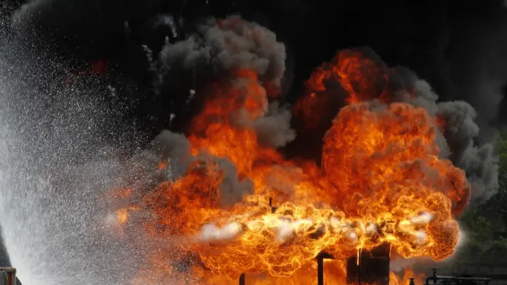 Срочно: В Саранске горит склад крупного завода