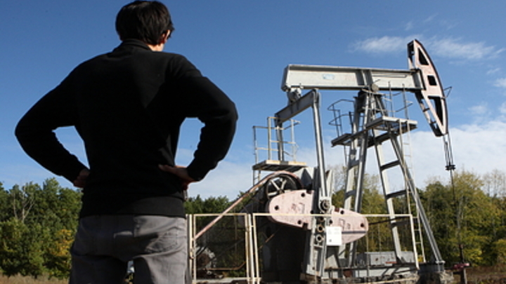 На фоне событий на Украине в мире рекордно взлетела цена на нефть