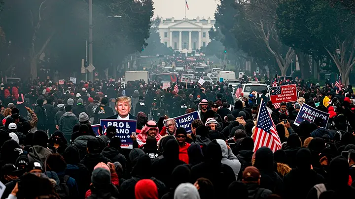 Мигранты устроили майдан против Трампа. Первый шаг к гражданской войне в США. Русским приготовиться