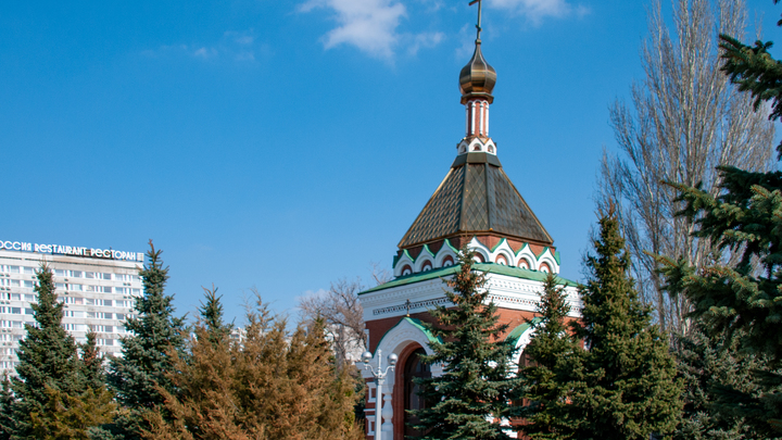 Неизвестные захватили последний храм УПЦ в Ивано-Франковске