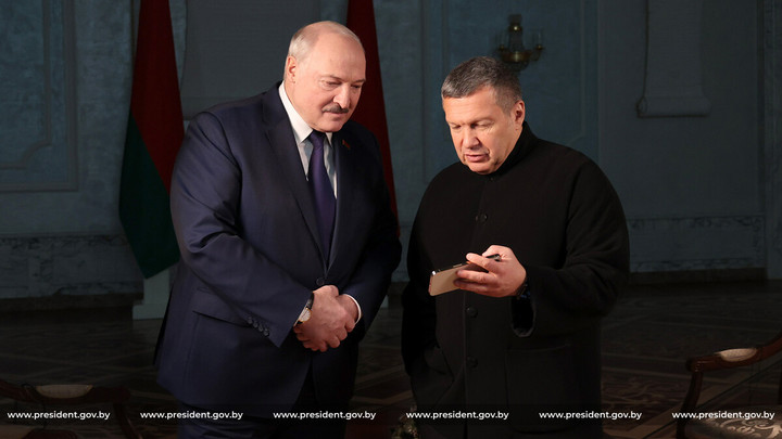 Александр Лукашенко рассказал о предавших его чиновниках