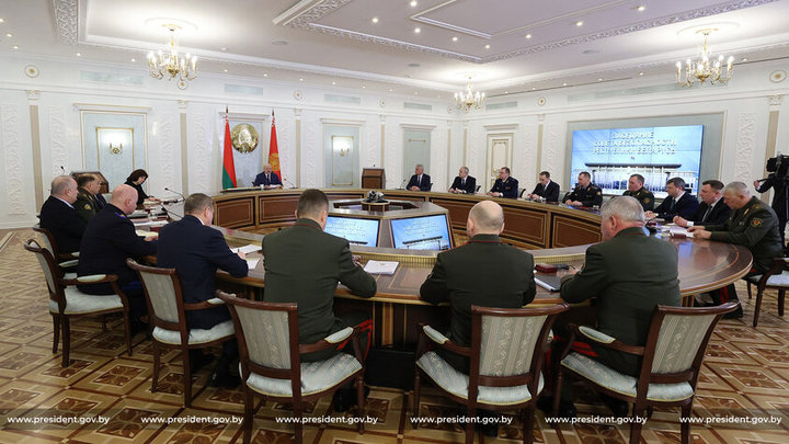 Лукашенко рассказал, кто и сколько получил за неудавшуюся попытку переворота в Белоруссии
