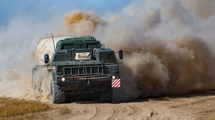 Уничтоженная “Искандером” РСЗО HIMARS подожгла целую деревню