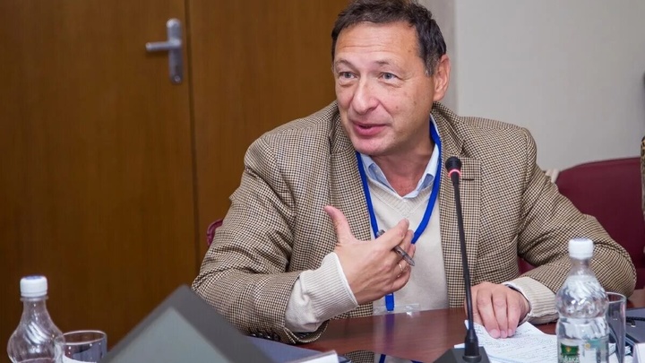 Суд арестовал иноагента Бориса Кагарлицкого* по обвинению в призывах к терроризму